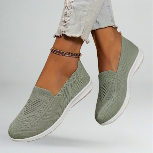 Elegant sandals for women with a soft sole