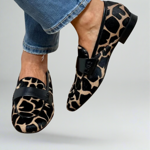 Chic giraffe pattern loafers for woman