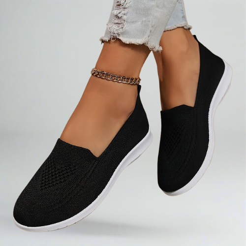 Elegant sandals for women with a soft sole