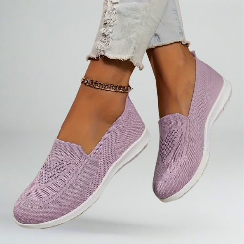 Elegant sandals for women with a soft sole